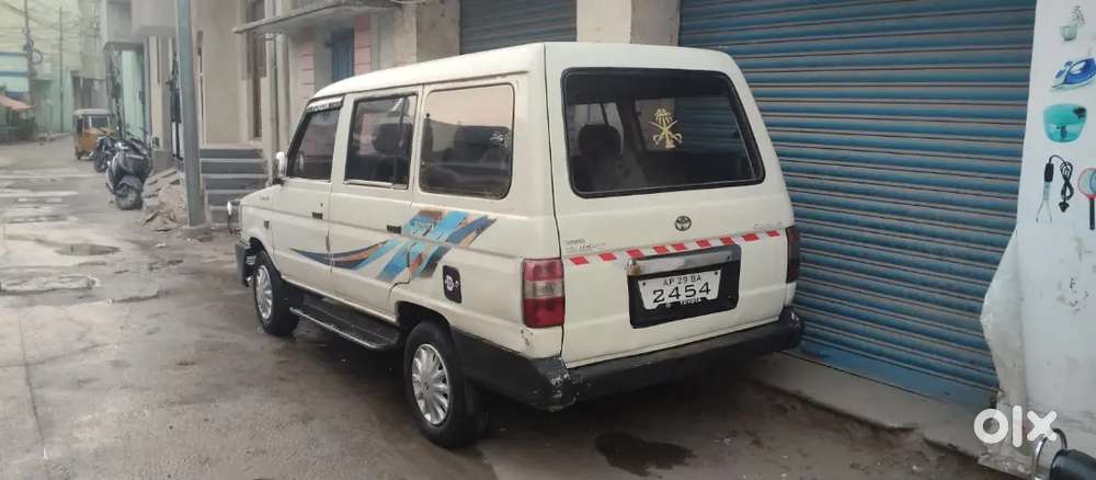 Toyota Qualis 2002 Diesel Well Maintained