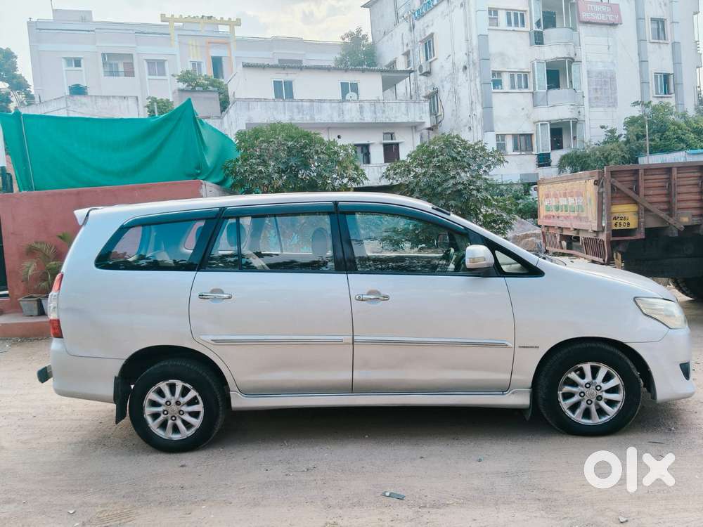 Toyota Innova 2.5 V 7 Str, 2012, Diesel