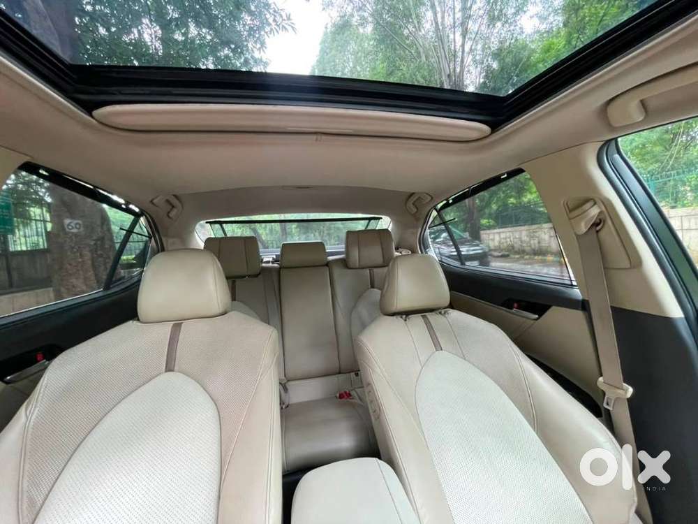 Toyota Camry 2.5l Automatic, 2019, Petrol