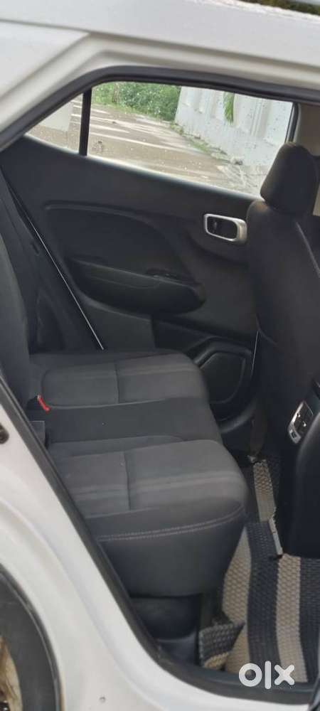 Hyundai Venue 1.2 S Plus, 2022, Petrol