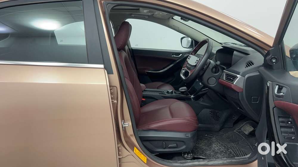 Tata Curvv S 1.2 Hyperion Gdi Petrol 7dca, 2025, Petrol