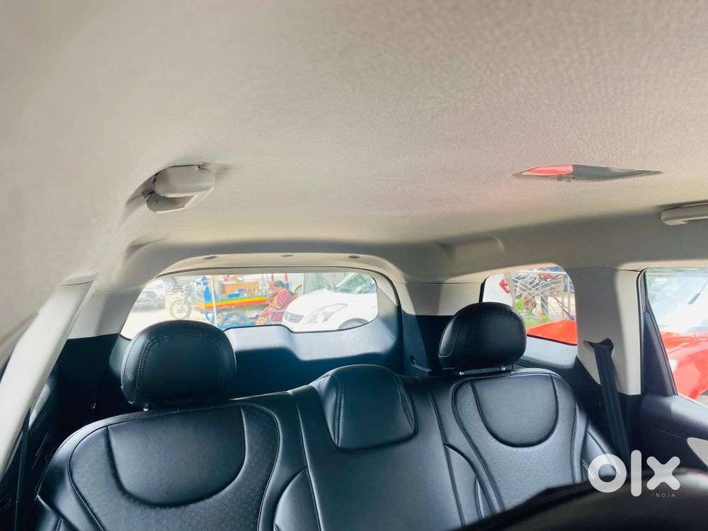 Mahindra Xuv700 2.2 Mx Diesel Mt 5 Str, 2024, Diesel