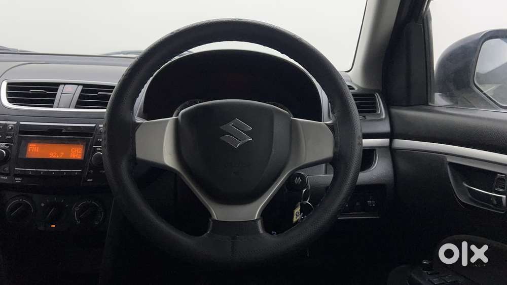 Maruti Suzuki Swift Vxi Optional, 2016, Petrol