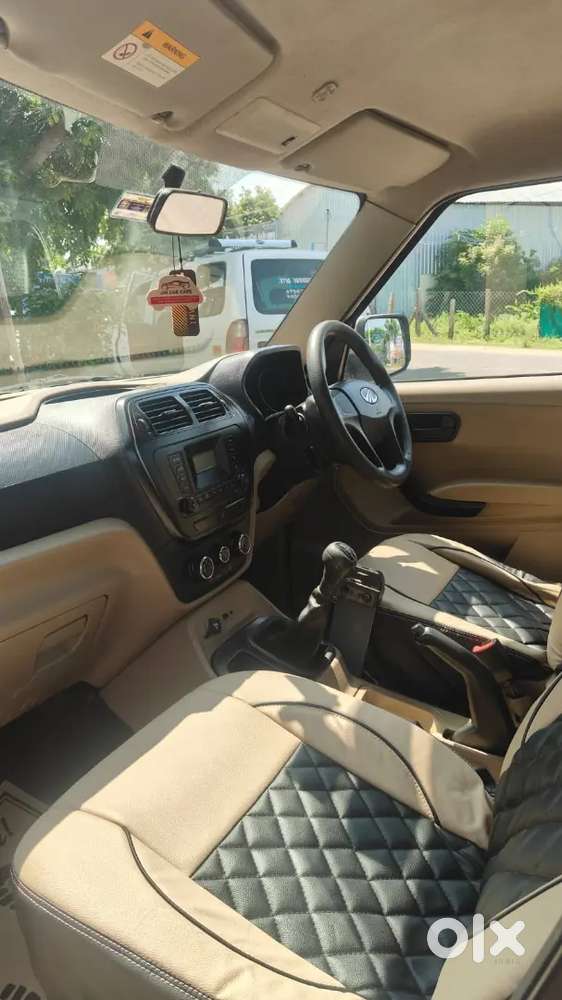 Mahindra Tuv 300 2017 Diesel Plus - Dl Registered