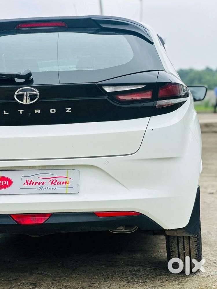 Tata Altroz 1.2 Xt, 2023, Petrol