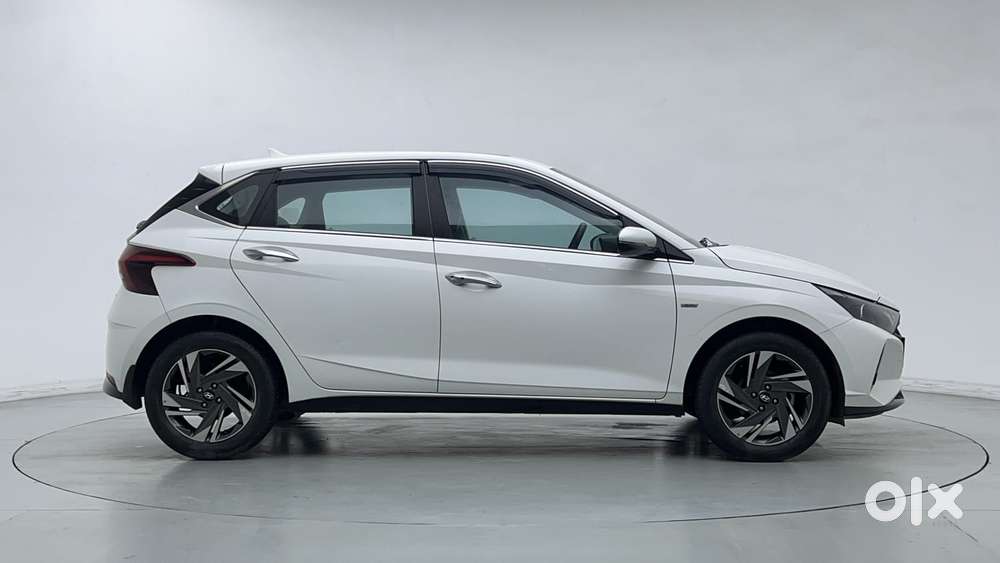 Hyundai I20 Asta (o) 1.2 Ivt, 2022, Petrol