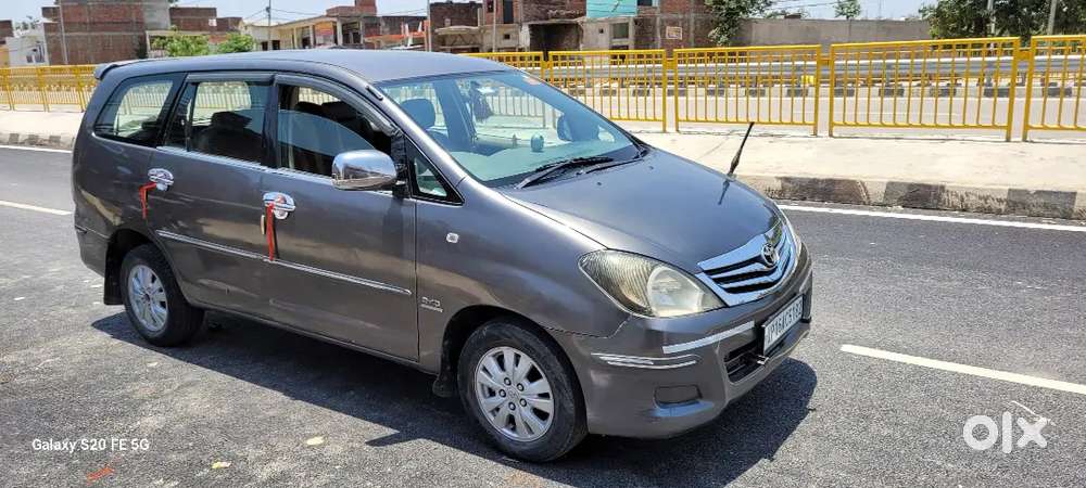 Toyota Innova 2011 Diesel Well Maintained