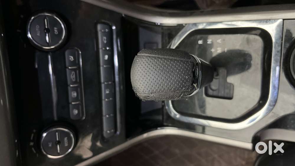 Tata Nexon 1.2 Revotron Xza Plus, 2018, Petrol