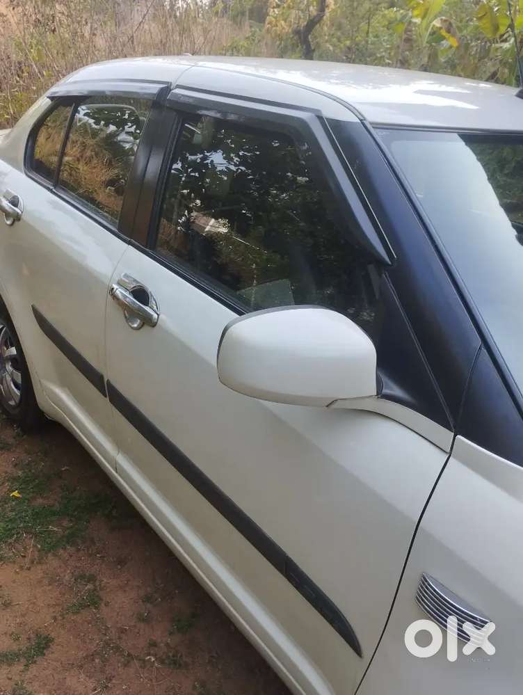 Maruti Suzuki Dzire 2011 Petrol 100000 Km Driven