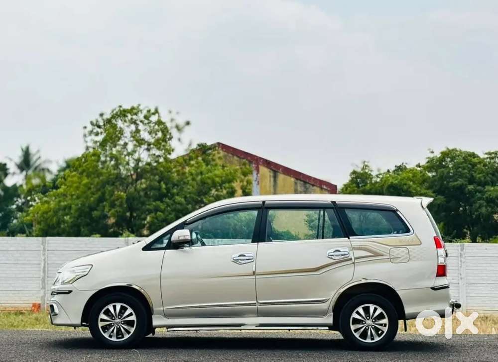 Toyota Innova 2016 Diesel 98000 Km Driven