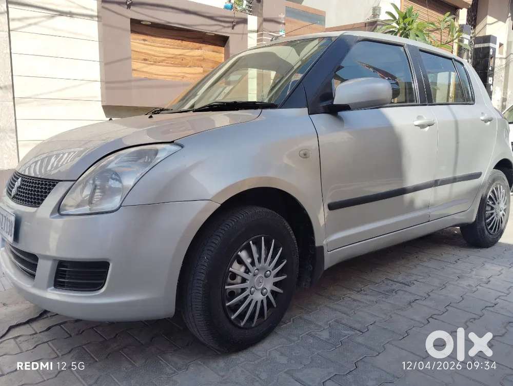 Maruti Suzuki Swift 2011 Petrol 64000 Km Driven