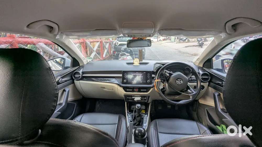 Skoda Slavia 2022 Petrol Well Maintained. 27000km Drievn