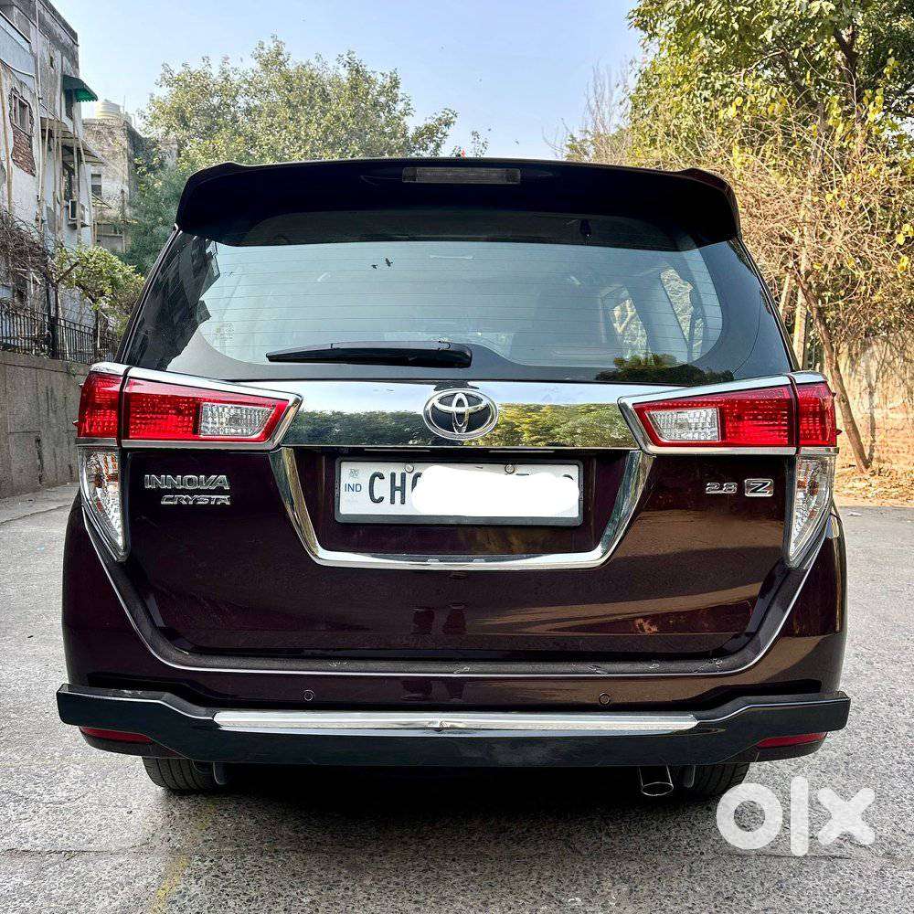 Toyota Innova Crysta 2.8z Automatic, 2016, Diesel