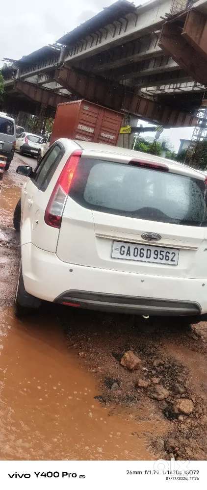 Ford Figo 2013 Petrol 96000 Km