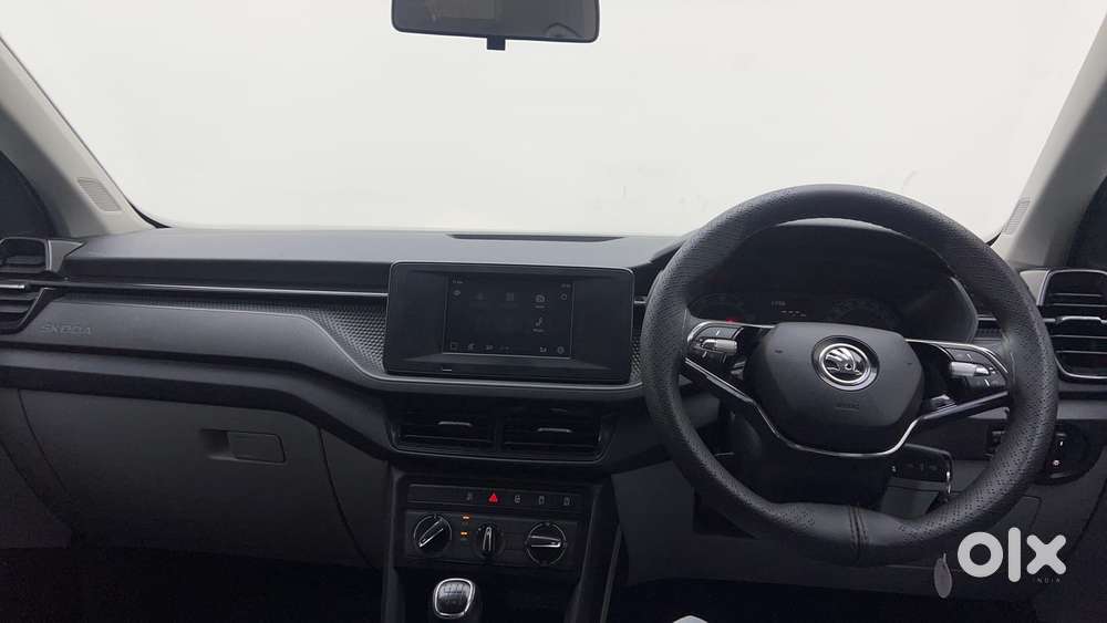 Skoda Kushaq Active 1.0 Tsi Mt, 2022, Petrol