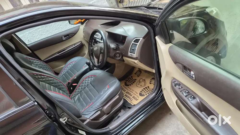 Hyundai I20 Asta Petrol 2010 Model