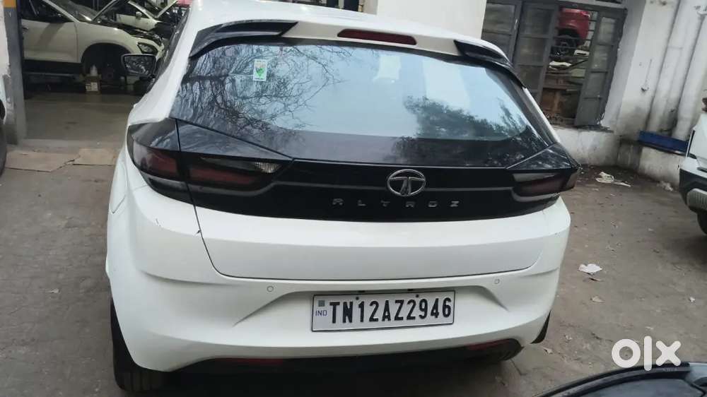 Tata Altroz 2023 Petrol 8600 Km Driven