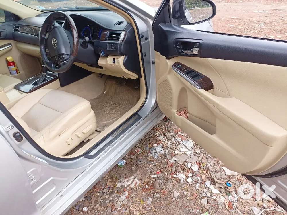 Toyota Camry 2017 Petrol 127000 Km Driven