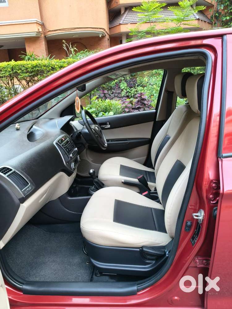 Hyundai I20 Sportz Plus, 2014, Petrol