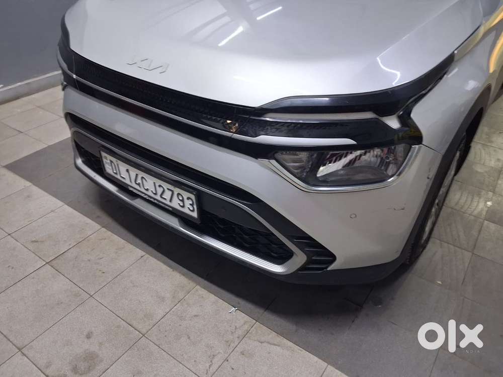 Kia Carens Petrol 2024