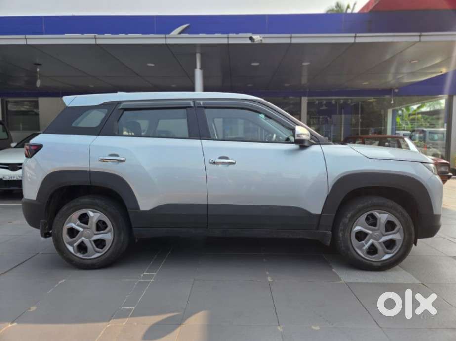 Maruti Suzuki Brezza 1.5 Vxi Smart Hybrid, 2023, Petrol