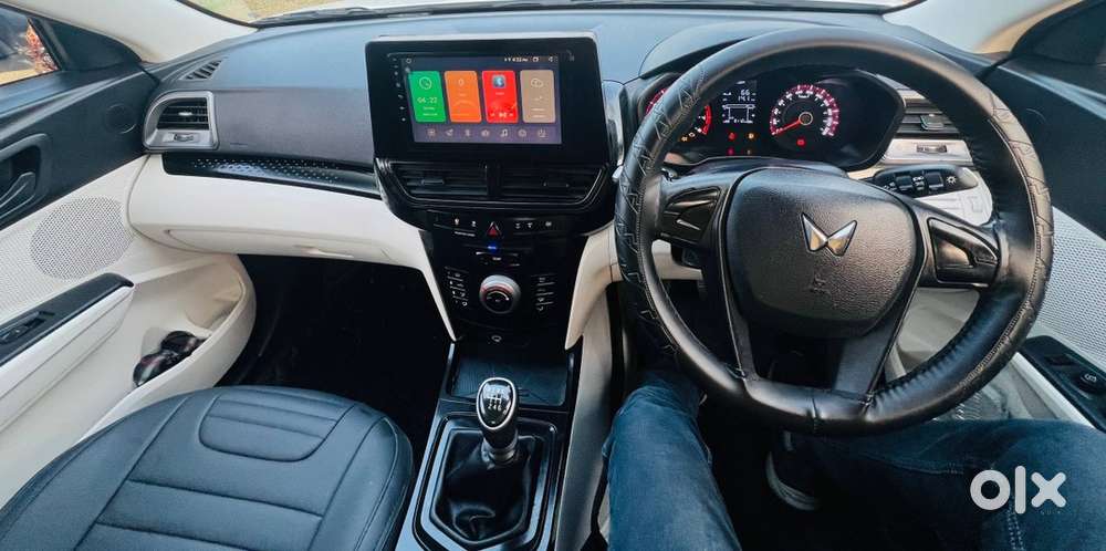 Mahindra Xuv 3xo 2025 Petrol 8000 Km Driven