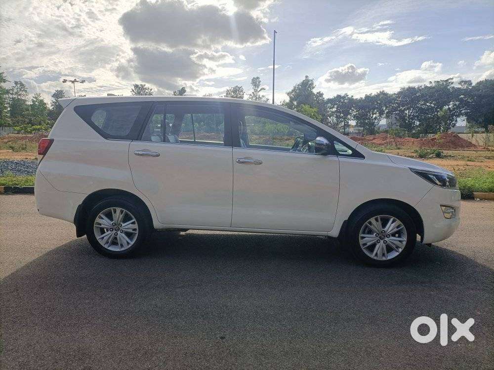Toyota Innova Crysta 2.8z Automatic, 2017, Diesel