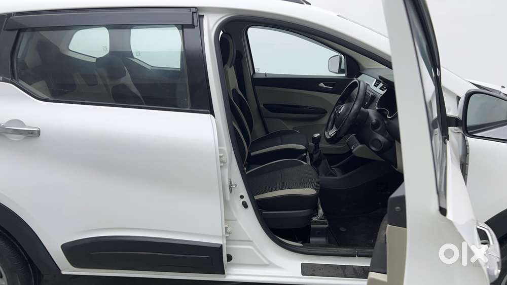 Renault Triber Rxz, 2020, Petrol