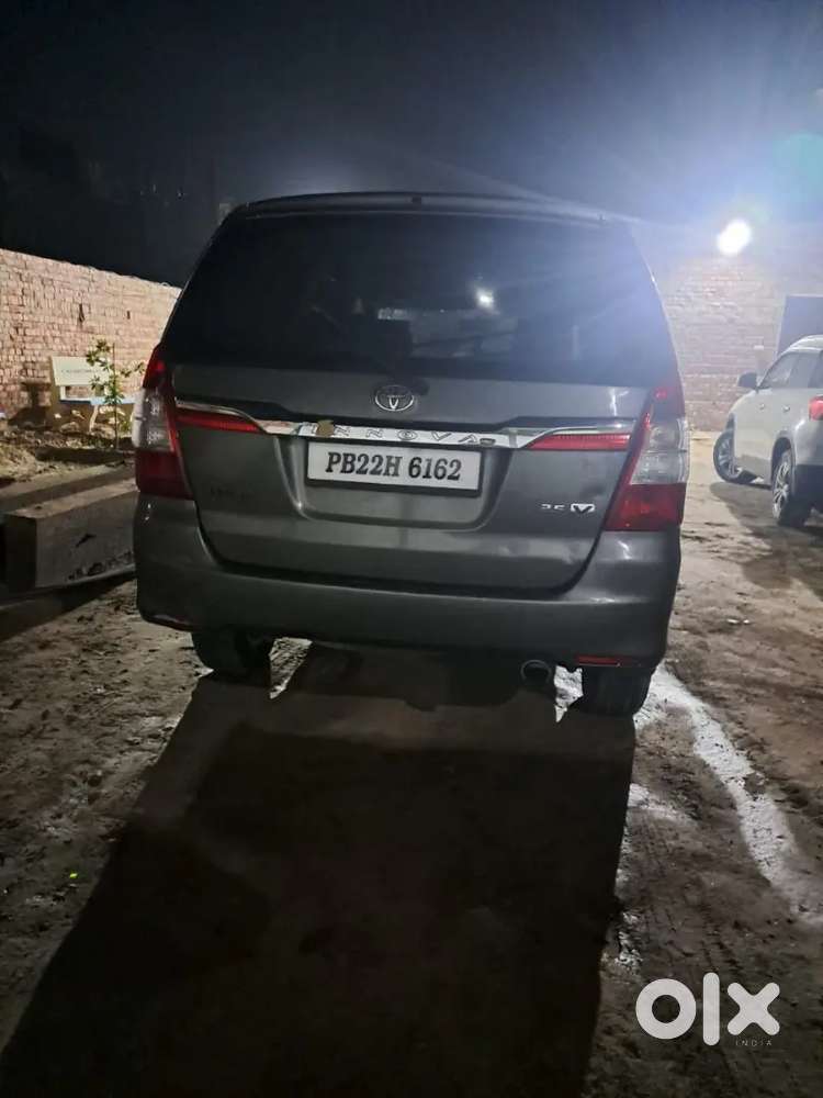 Toyota Innova 2014 Diesel 204000 Km Driven     98787