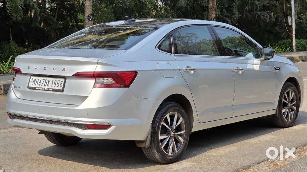 Skoda Slavia 1.0 Tsi Style At, 2023, Petrol