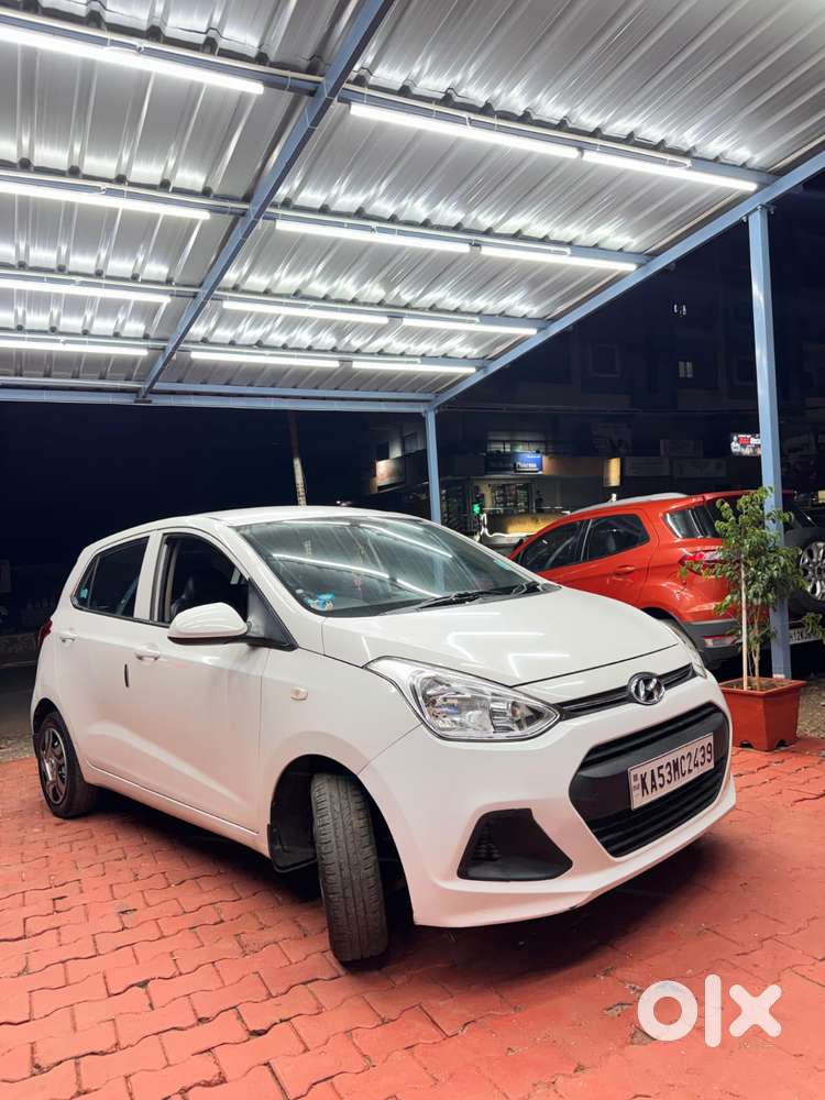 Hyundai Grand I10 Era, 2015, Petrol