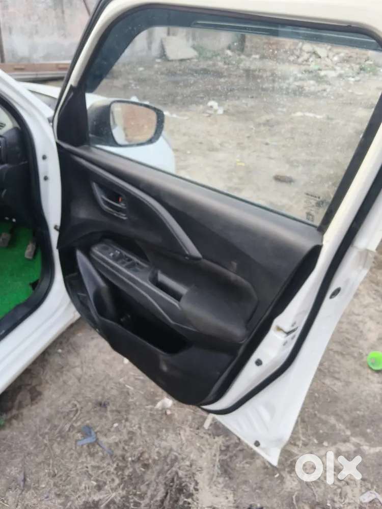 Maruti Suzuki New-gen Swift 2025 Petrol 15000 Km Driven