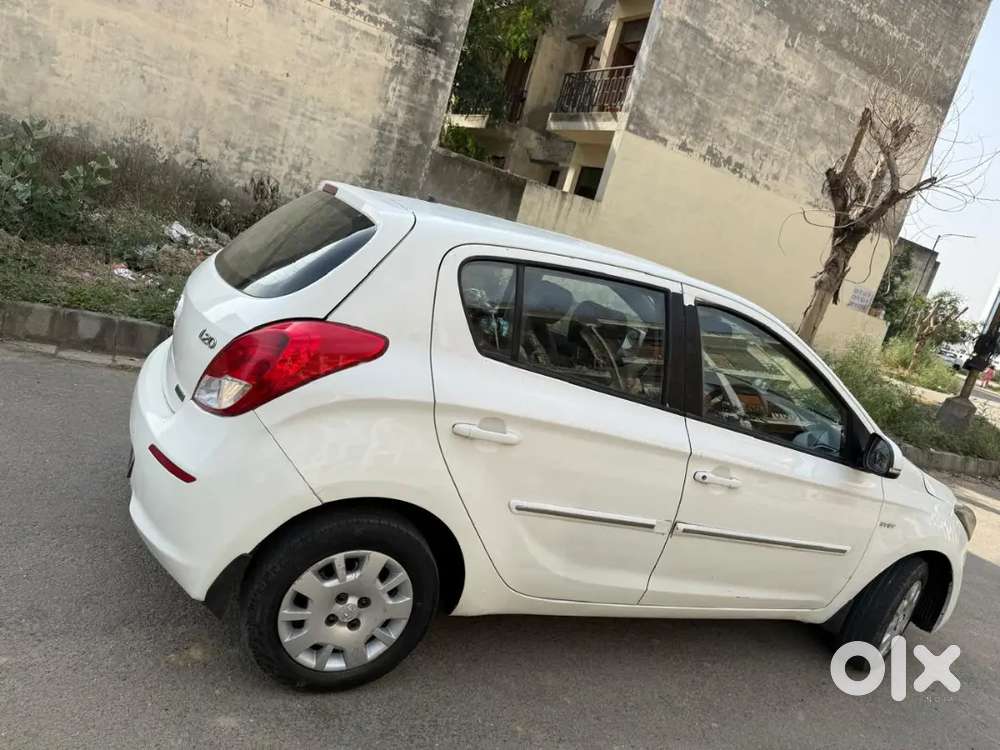 2012 Good Condition  Complete  Documents  Argent Sell