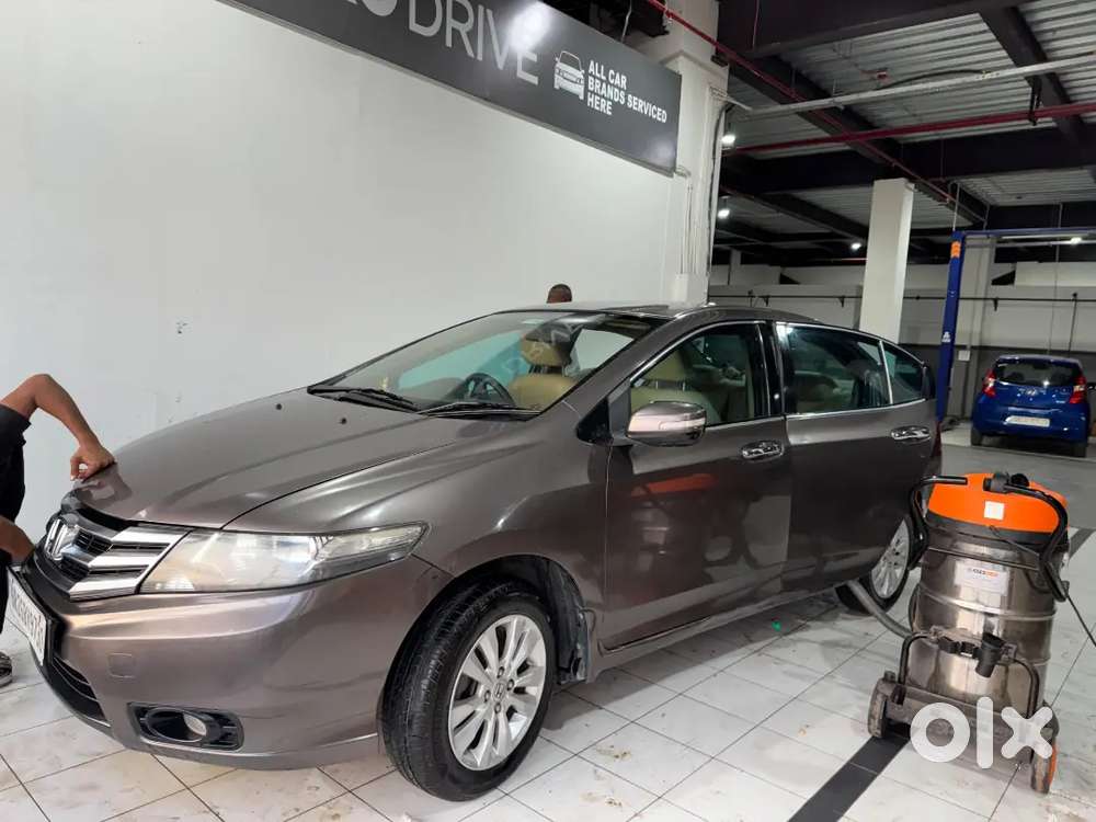 Honda City 2012 V Mt In U Titanium Colour