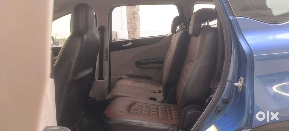 Renault Triber Rxz, 2023, Petrol