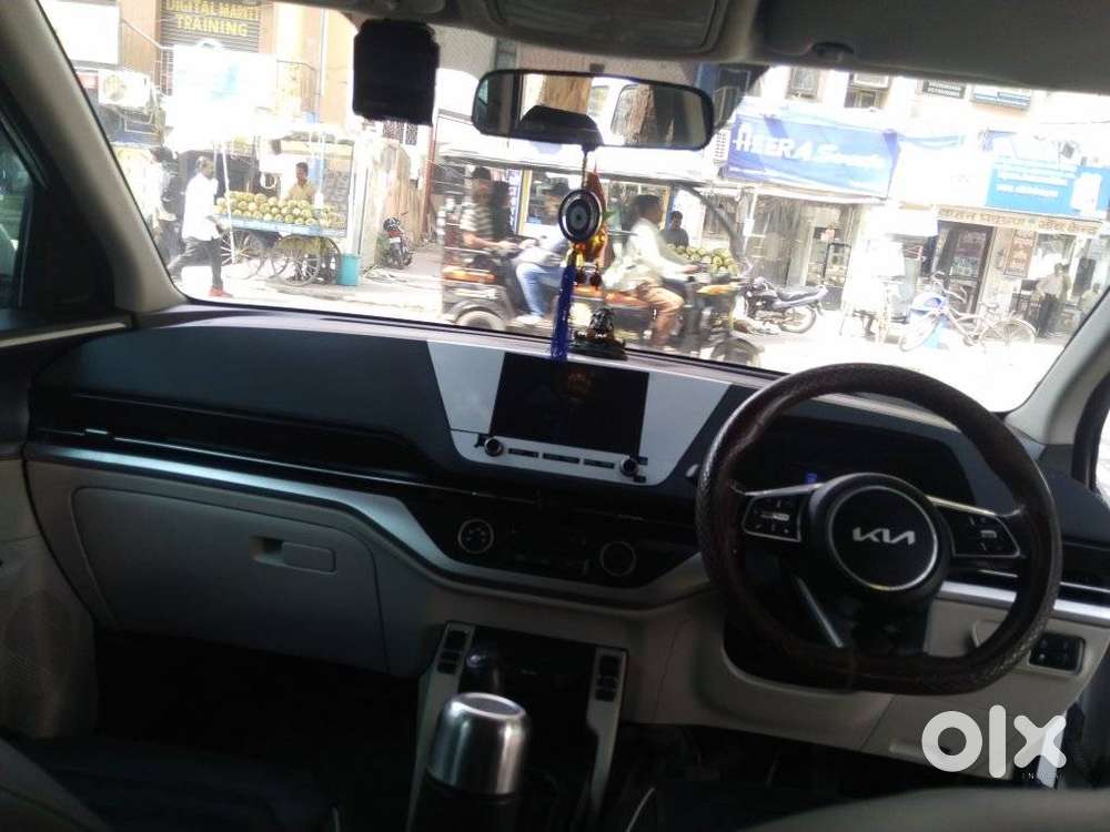 Kia Carens G1.5 6mt Gravity, 2024, Petrol