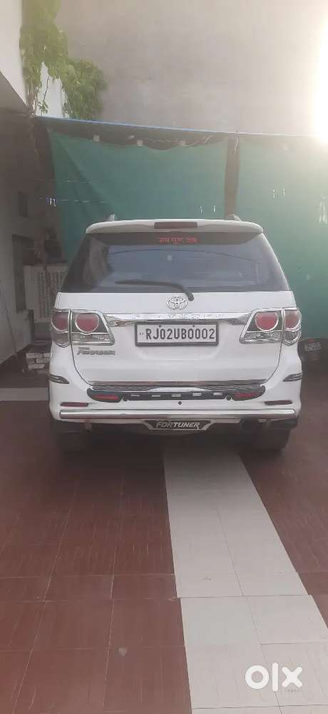 Toyota Fortuner 2011 Diesel 142000 Km Driven ( Vip Number)