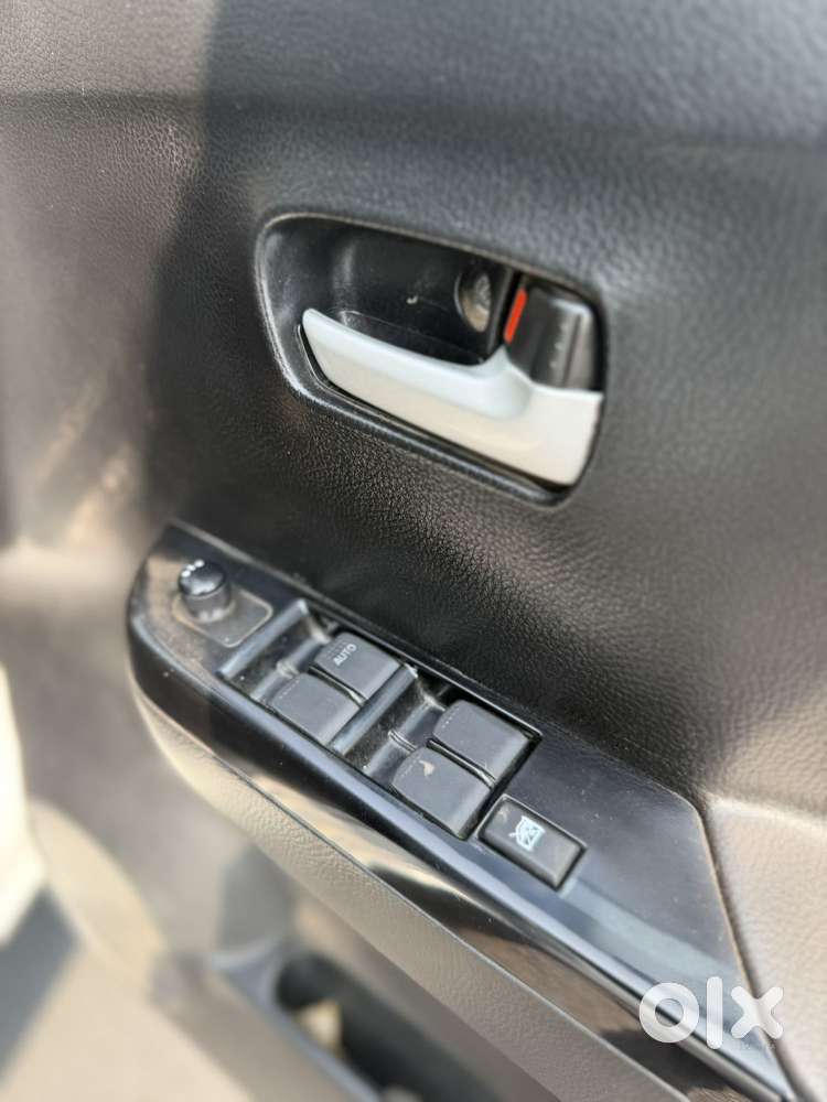 Maruti Suzuki Wagon R Amt Vxi Option, 2017, Petrol