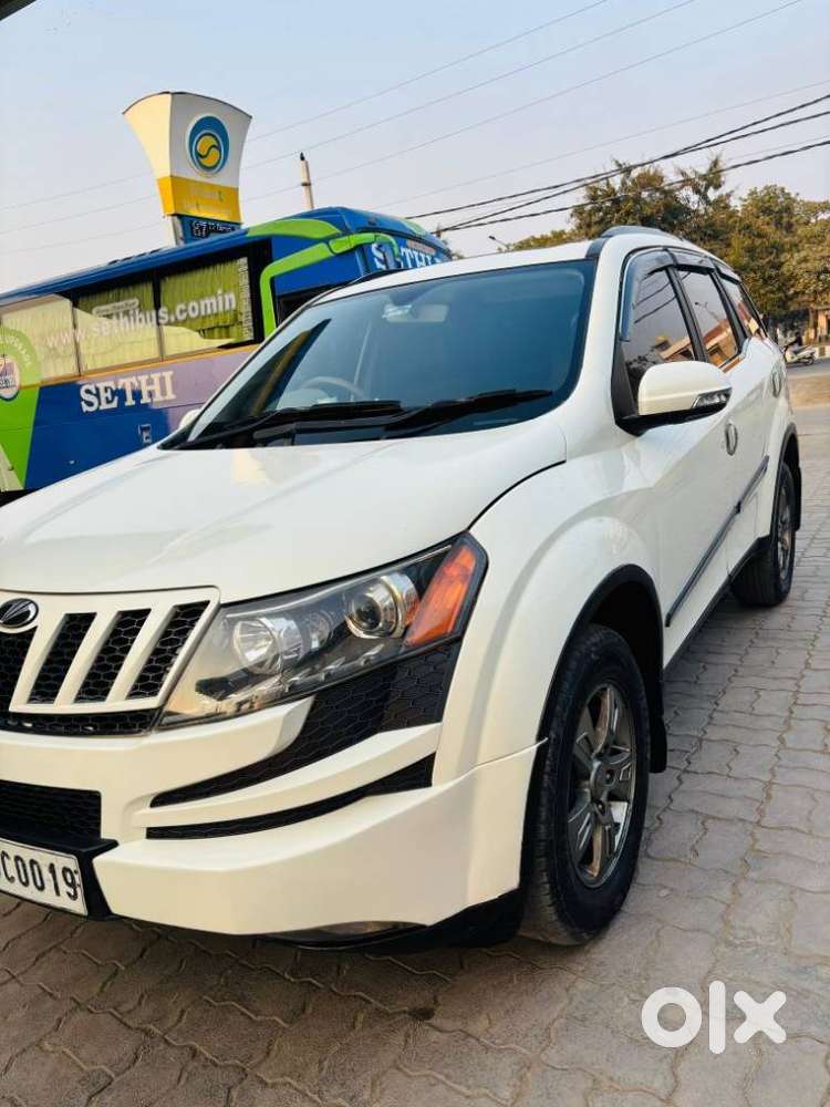 Mahindra Xuv500 2.2 W8 Sportz, 2015, Diesel