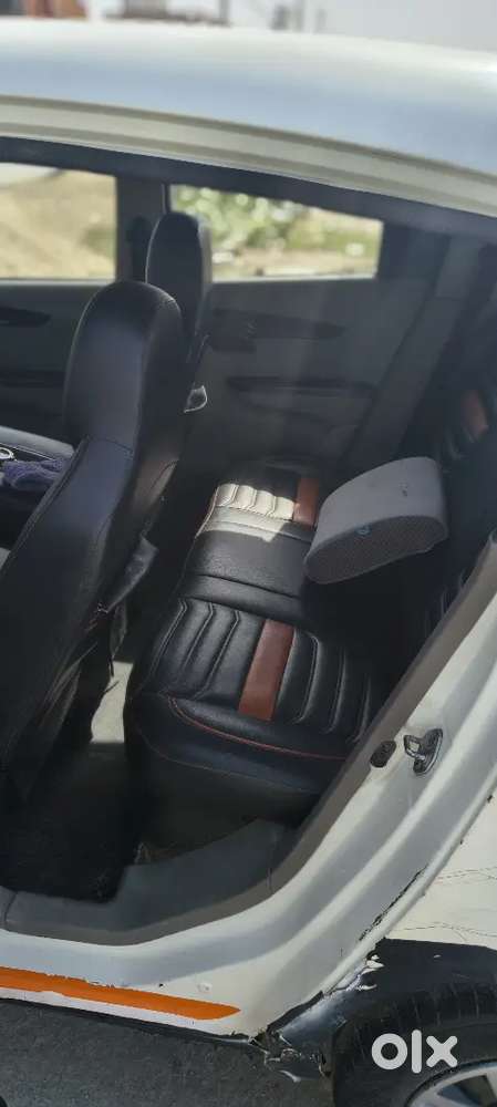 New Tyre New Battery 25 Ki Average 6 Seater Car H Engine Gear Sb Ok H