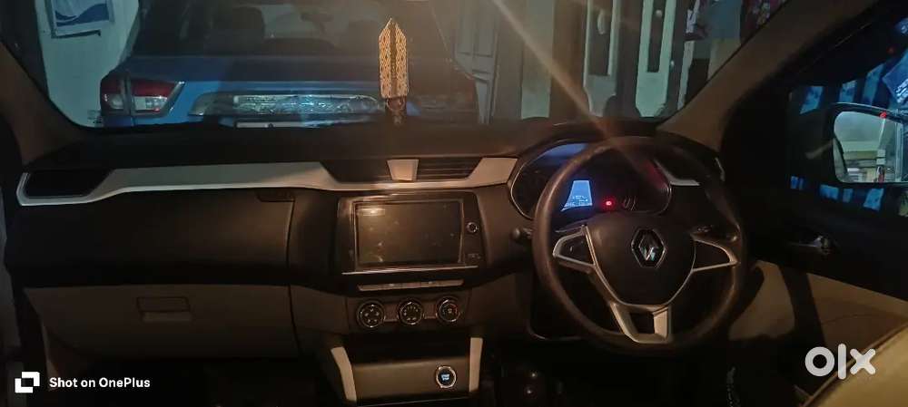 Renault Triber 2020 Dual Tone
