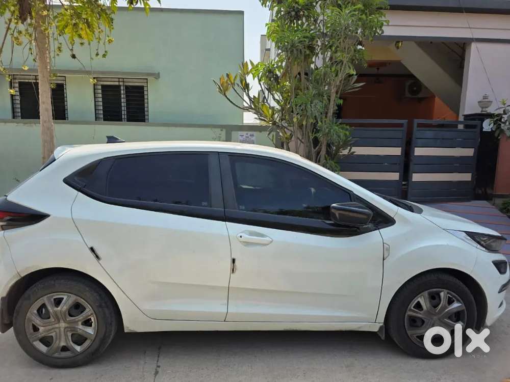 Tata Altroz Xm Plus 2024