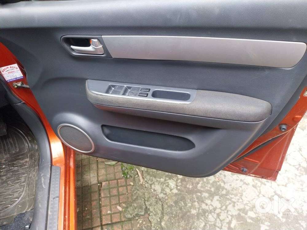 Maruti Suzuki Swift Vxi 1.2 Abs Bs-iv, 2010, Petrol