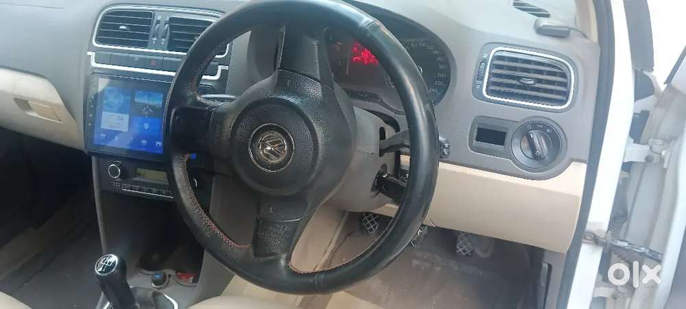 Volkswagen Vento 2012 Petrol Manual 77000 Km