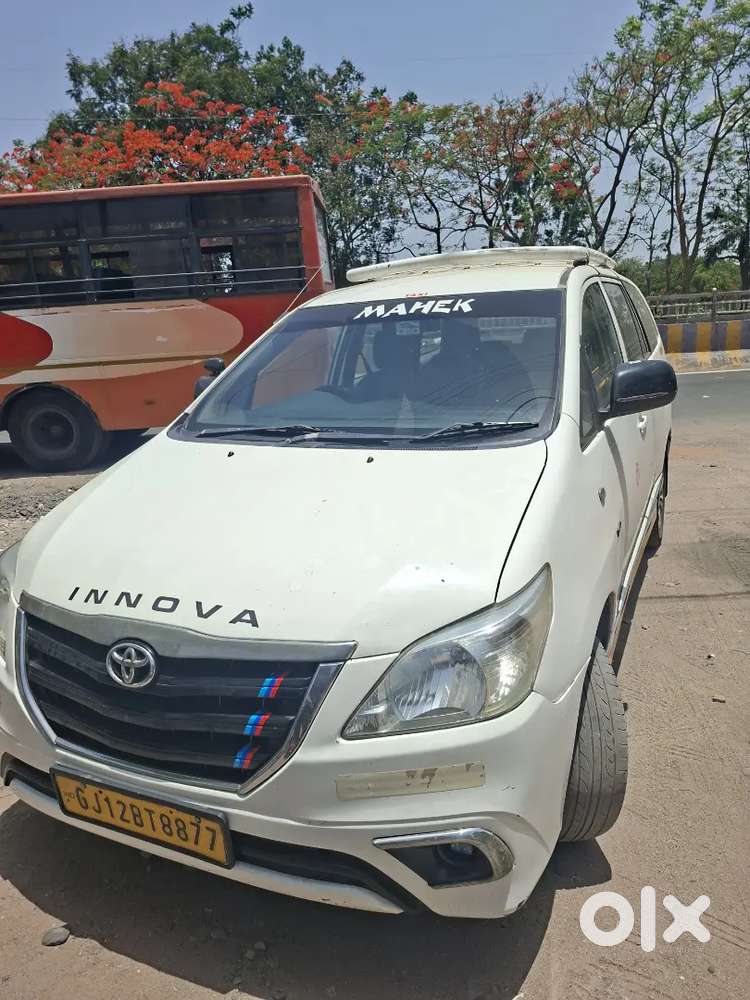 Toyota Innova 2015