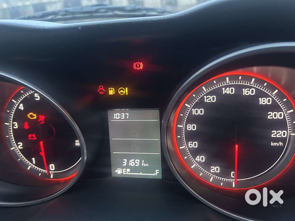 Maruti Suzuki Swift Vxi Optional, 2023, Petrol