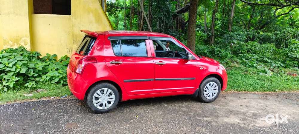 Maruti Suzuki Swift 2010