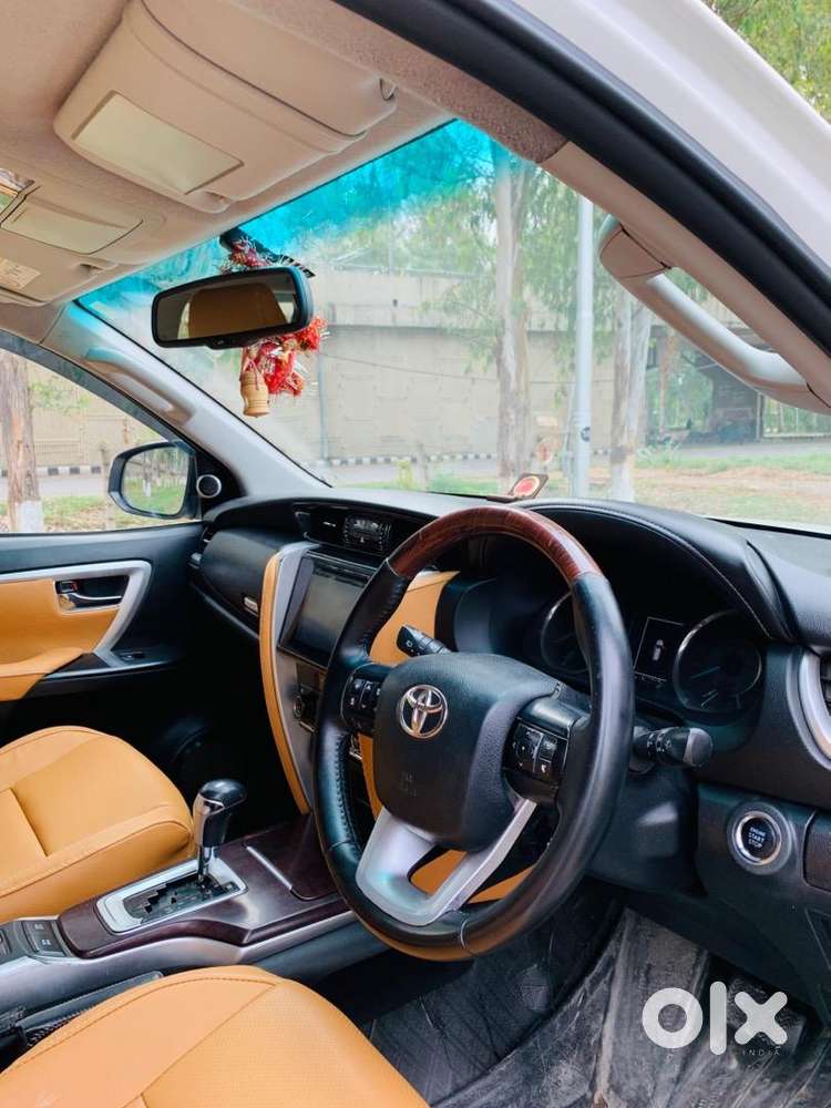 Toyota Fortuner 2019 Diesel 132000 Km Driven