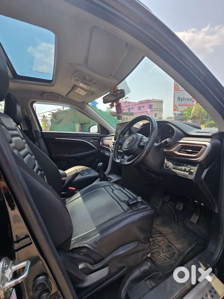 Maruti Suzuki Brezza 1.5 Zxi Plus Smart Hybrid, 2024, Petrol