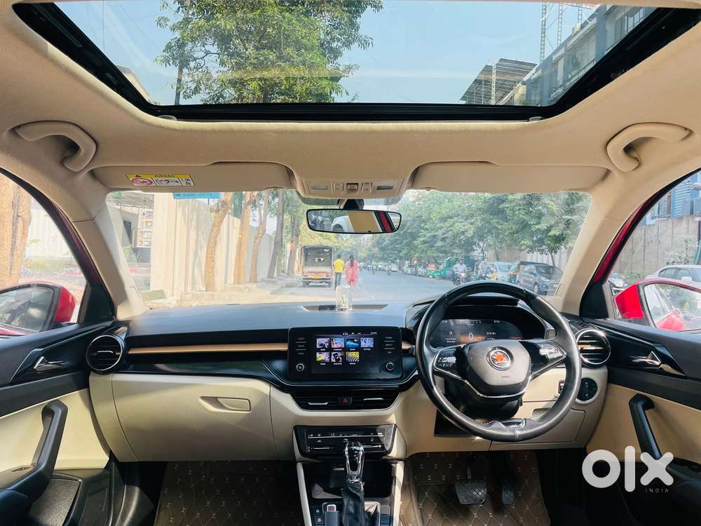 Skoda Slavia 1.0 Tsi Style At, 2023, Petrol